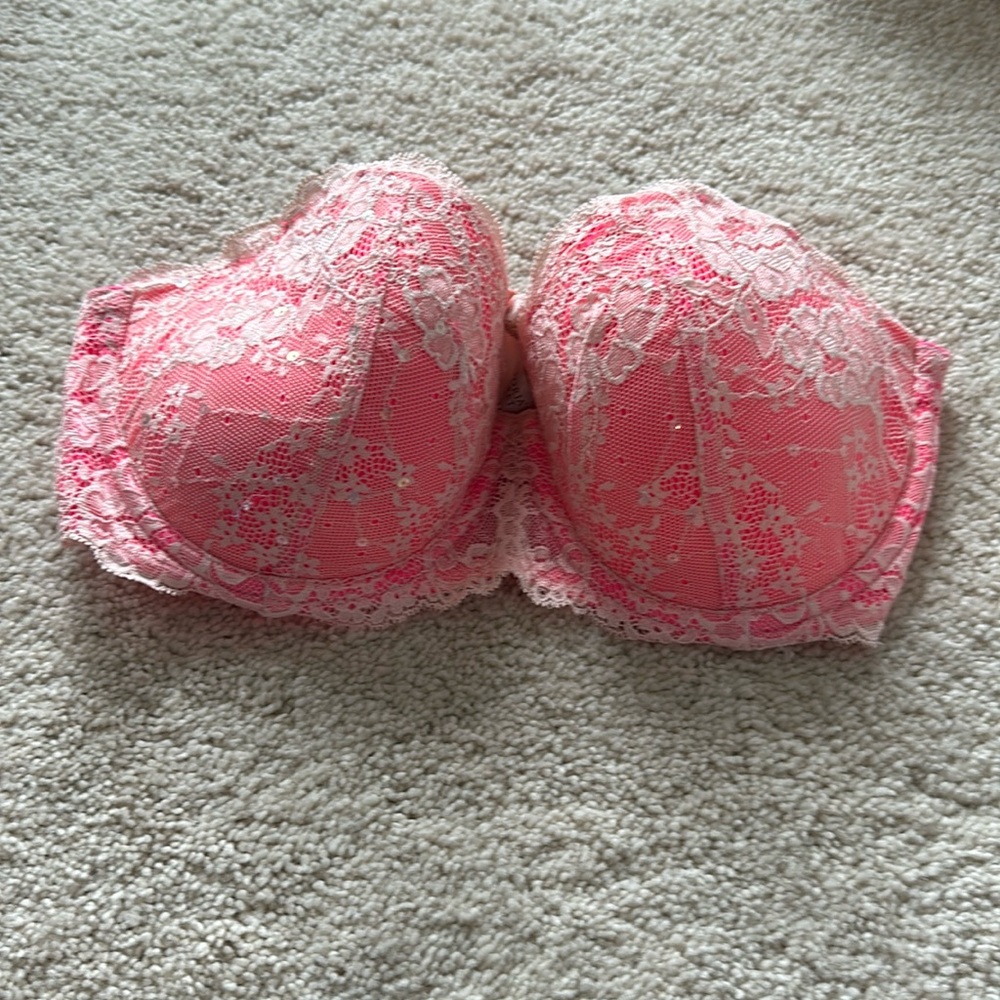 NWOT Victoria’s Secret Strapless Dream Angel Demi Bra Sz: 34D TO BE DONATED 5/26